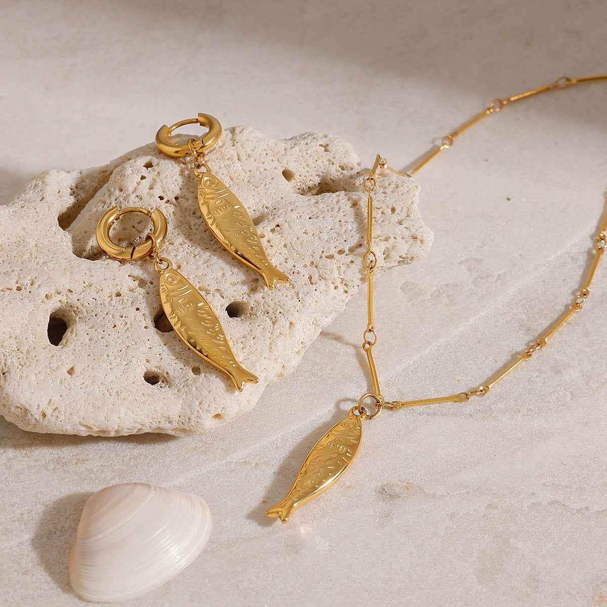 18K Goldfish Shape Design Exquisite Fashion Necklace Earrings Set