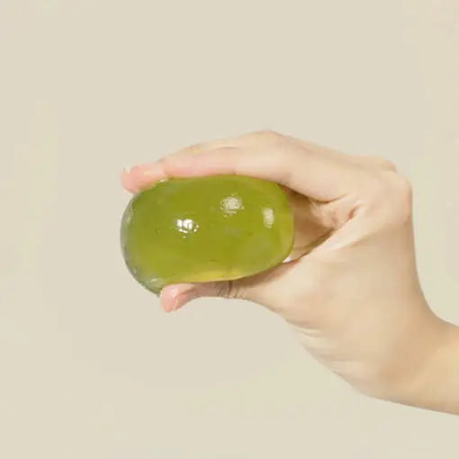 ongredients Jeju Green Tea Cleansing Ball 110g - Atelievuè